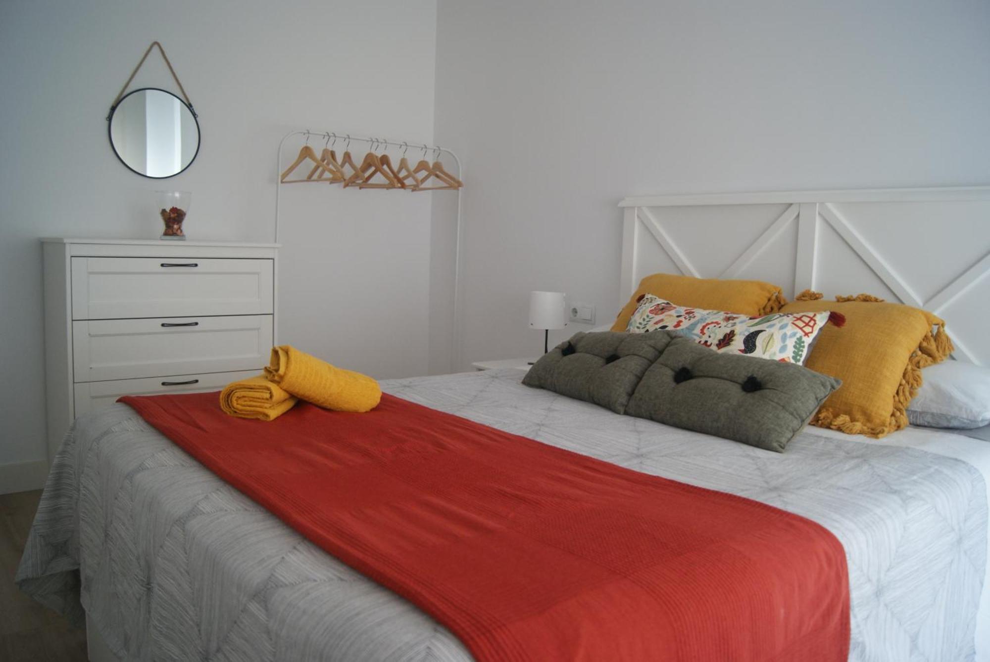 Grande, Nuevo, Garaje, Arena, Casco Viejo Appartement *